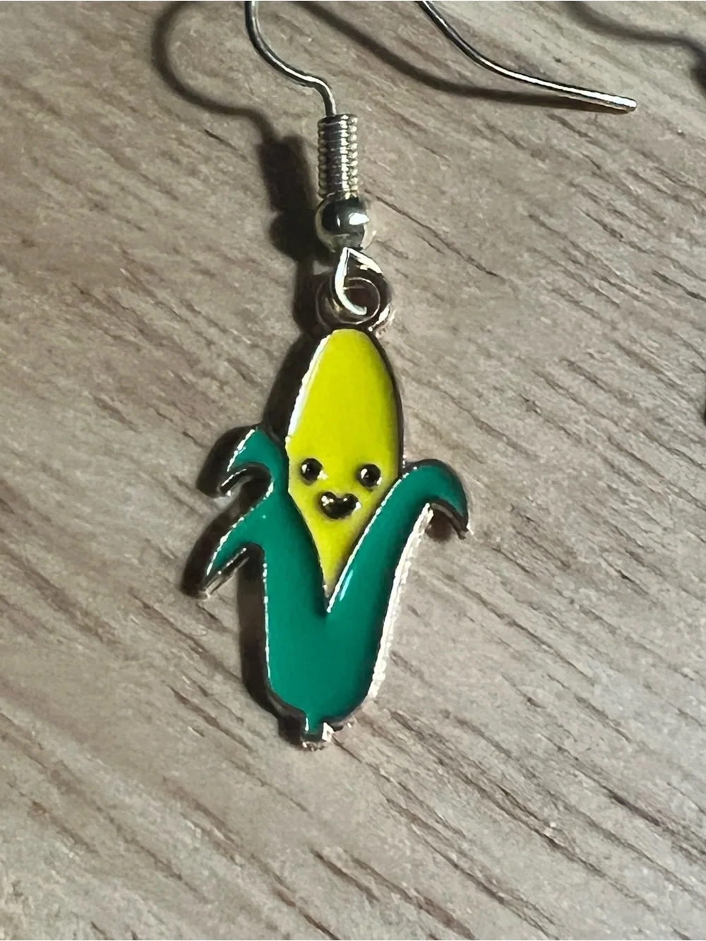 N/A playful yellow